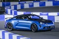 F1ドライバーが夜の東京を爆走!? オコン選手が極狭カートコースをアルピーヌ「A110R」で記録したタイムがさすがだった