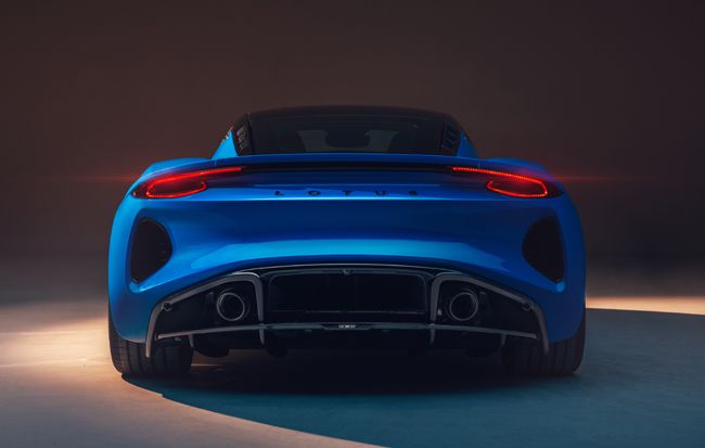 ロータスが最後のミッドシップエンジン スポーツカーとなる エミーラ を発表 カー アンド ドライバー 自動車情報サイト 新車 中古車 Carview
