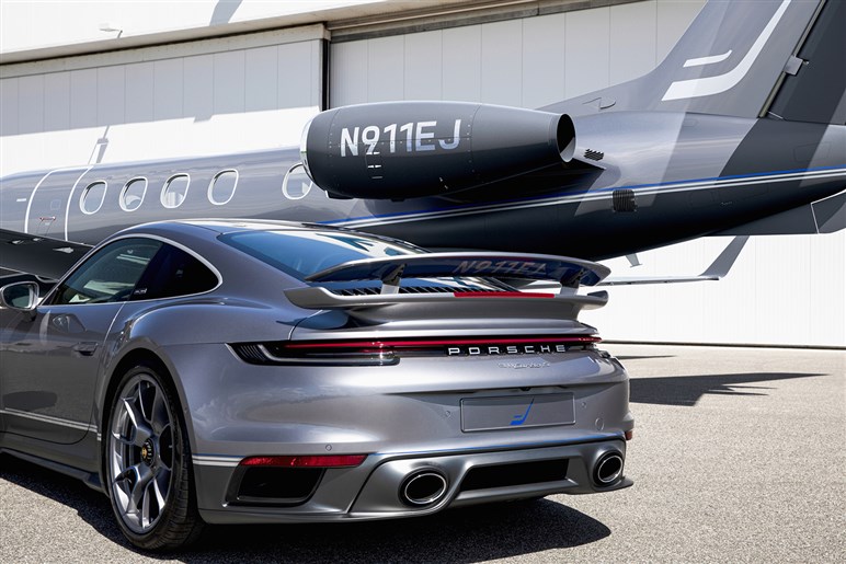 【高額注意】375万円ホイール＆270万円ウイング！ 米チューナーが手がけるポルシェ「992」用カスタム現る