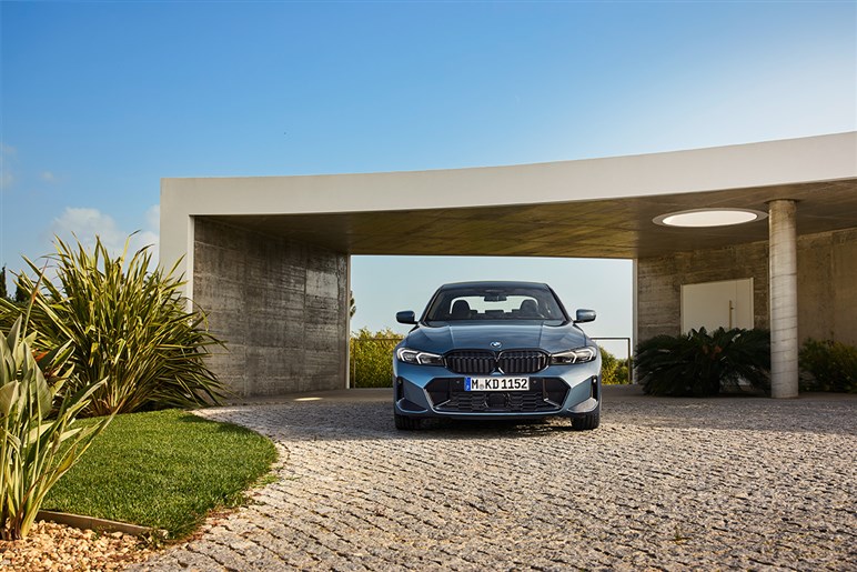 【M3だけじゃない】M340iが「M350」に進化！ BMWが密かに育てていた“怪物セダン”の正体とは？