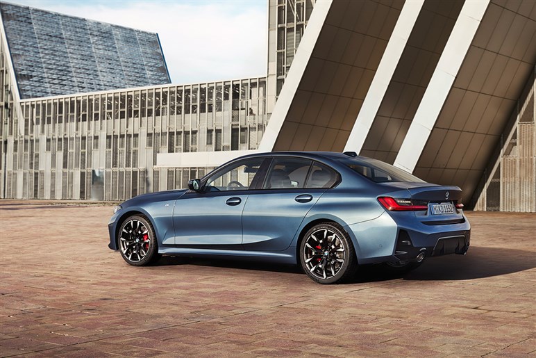 【M3だけじゃない】M340iが「M350」に進化！ BMWが密かに育てていた“怪物セダン”の正体とは？