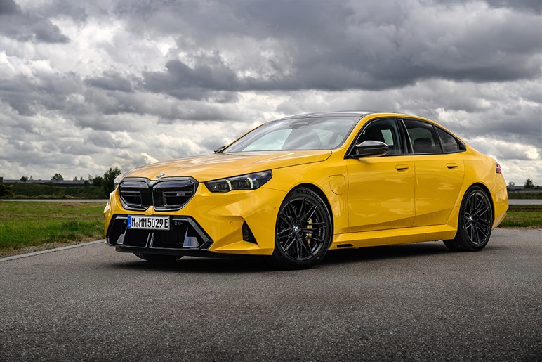 これがドイツ流の狂気！ マンソリーがBMW「M5」を“スーパーカー殺しの最強セダン”に育成完了