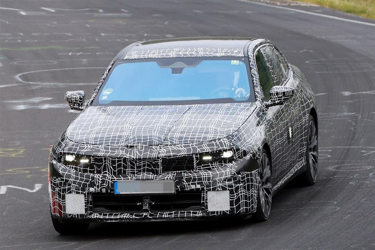 【M3だけじゃない】M340iが「M350」に進化！ BMWが密かに育てていた“怪物セダン”の正体とは？