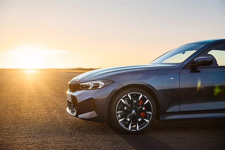 【M3だけじゃない】M340iが「M350」に進化！ BMWが密かに育てていた“怪物セダン”の正体とは？