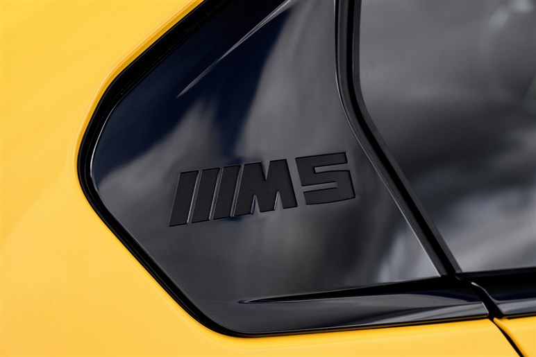 これがドイツ流の狂気！ マンソリーがBMW「M5」を“スーパーカー殺しの最強セダン”に育成完了
