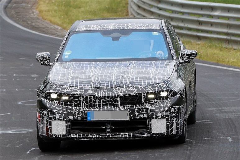 【M3だけじゃない】M340iが「M350」に進化！ BMWが密かに育てていた“怪物セダン”の正体とは？