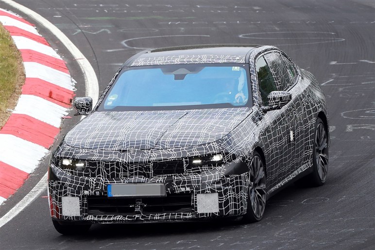【M3だけじゃない】M340iが「M350」に進化！ BMWが密かに育てていた“怪物セダン”の正体とは？