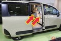 トヨタ斬新「“2シーター”シエンタ」に大注目！ まるでリビングな「めちゃ広ッ車内」＆画期的“窓ガラス”採用のJUNO！ 「部屋」のようにくつろげる“車中泊”もヨユーのコンセプトカーとは？