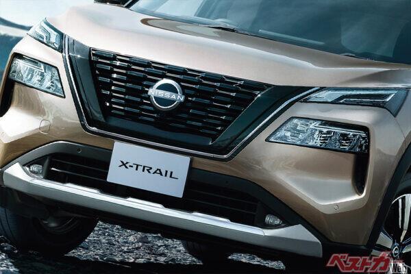 ミドルサイズ[SUV]はどっちがいい!?　[トヨタ RAV4]と日産 [エクストレイル]を比較!!