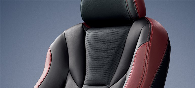 スバル「WRX S4」改良、新色パープル追加＆先進安全装備アップデート。特別仕様車も…448万円から