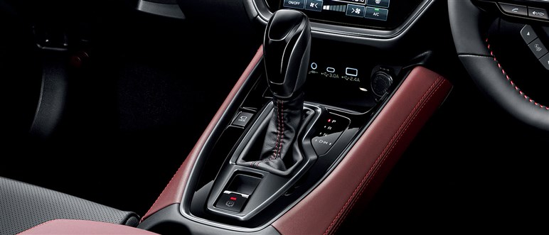 スバル「WRX S4」改良、新色パープル追加＆先進安全装備アップデート。特別仕様車も…448万円から