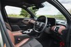スズキ「新型コンパクトSUV」まもなく登場へ 全長4.2m“手頃サイズ”に「高性能4WD」＆「地上高185mm」で悪路もOK！ 新たな「世界戦略SUV eビターラ」価格やグレードはどうなる？