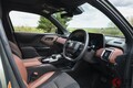スズキ「新型コンパクトSUV」まもなく登場へ 全長4.2m“手頃サイズ”に「高性能4WD」＆「地上高185mm」で悪路もOK！ 新たな「世界戦略SUV eビターラ」価格やグレードはどうなる？