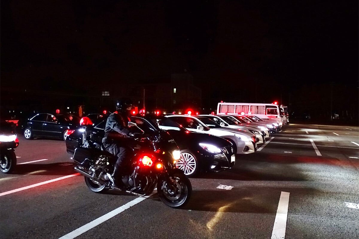 「黒バイ隊員」のフリをして仙台で無免許運転！ 不正改造バイクで事故の交通整理をした男が書類送検 宮城県警には「黒バイ隊」存在せず