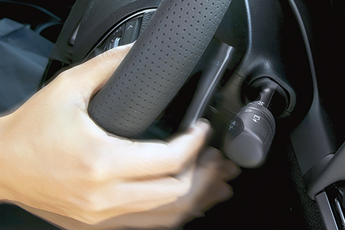 アルファード ヴェルファイアの 弱点 解消 後付け パドルシフト の便利さが圧倒的だった Auto Messe Web 自動車情報サイト 新車 中古車 Carview