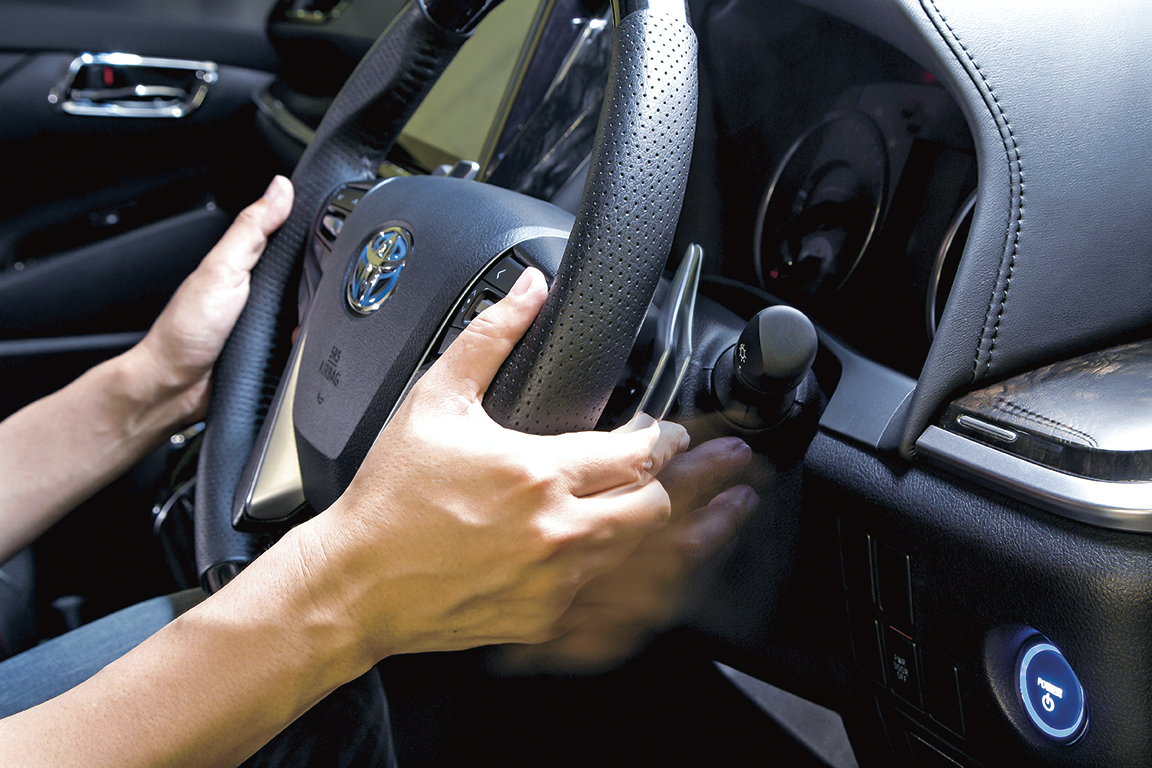 アルファード ヴェルファイアの 弱点 解消 後付け パドルシフト の便利さが圧倒的だった Auto Messe Web 自動車情報サイト 新車 中古車 Carview