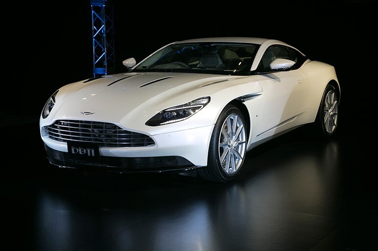 アストンマーティンDB11を初披露。DBシリーズ13年ぶりの新型