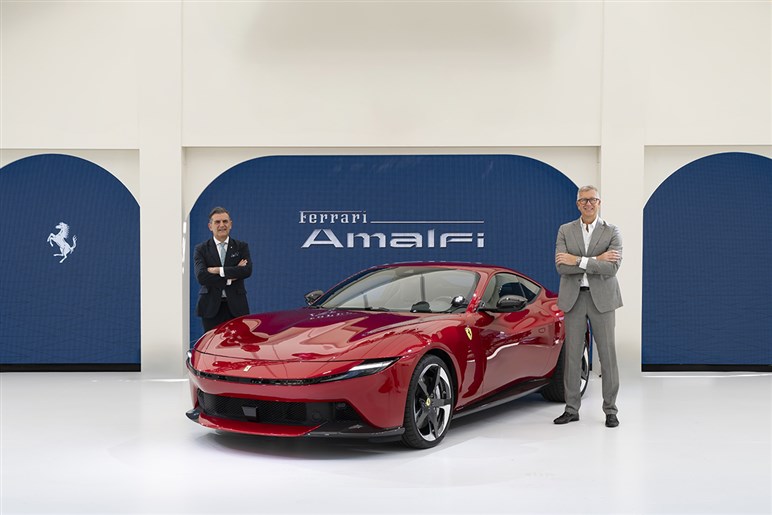 【日本初披露】フェラーリ新型「アマルフィ」上陸。2＋2クーペ×V8エンジン搭載の「ローマ」後継グランドツアラー