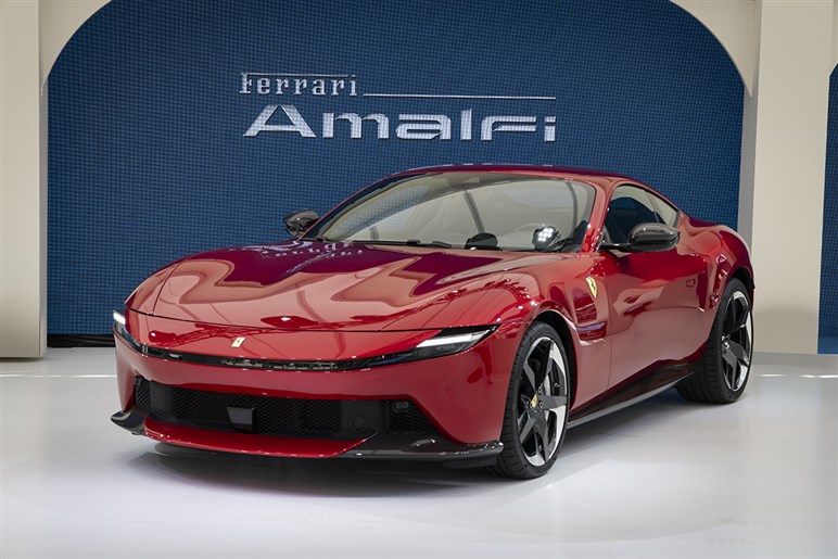 【日本初披露】フェラーリ新型「アマルフィ」上陸。2＋2クーペ×V8エンジン搭載の「ローマ」後継グランドツアラー