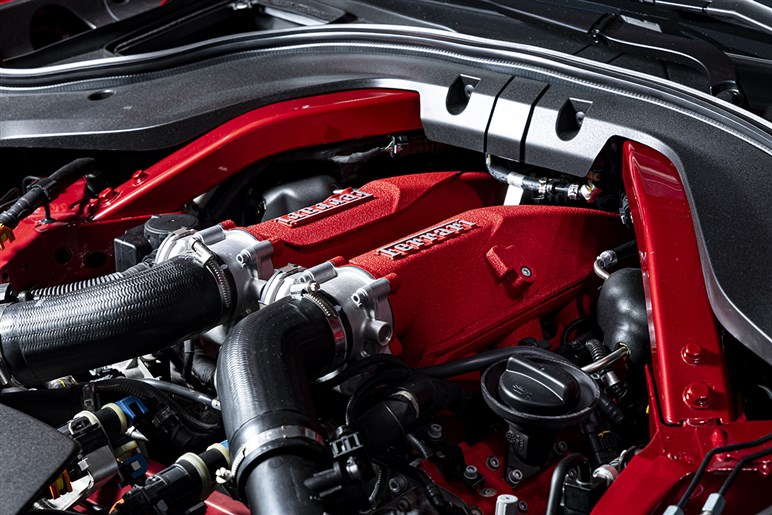 【日本初披露】フェラーリ新型「アマルフィ」上陸。2＋2クーペ×V8エンジン搭載の「ローマ」後継グランドツアラー