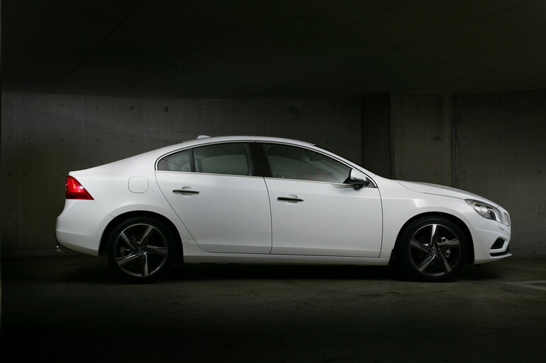 史上もっともスポーティ、S60 Rデザインに試乗