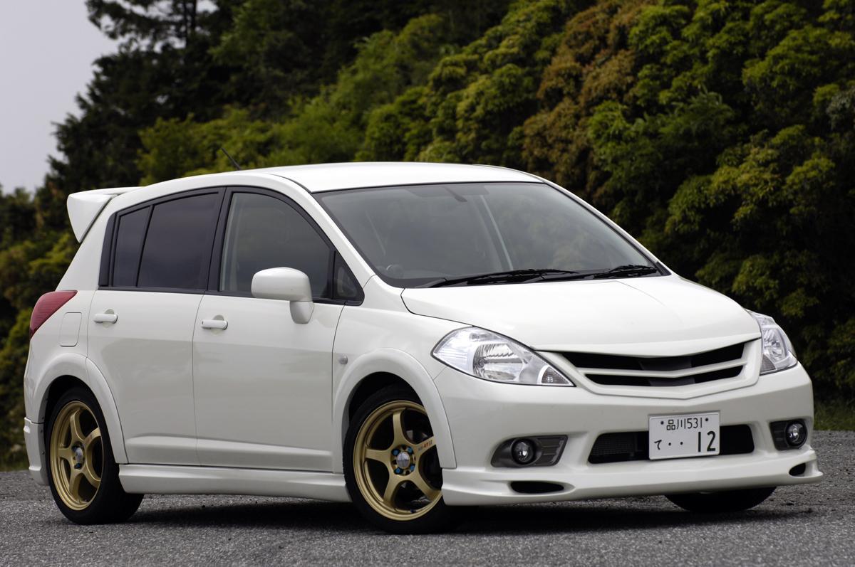 コインパーキングの跳ね上がる車止め ボディに傷はつかないのか Web Cartop 自動車情報サイト 新車 中古車 Carview