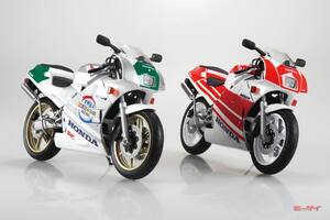 【ホンダNSR250R／SP ’89 1/12スケール完成品バイク2モデル】アオシマから2026年5月発売。標準仕様は白×赤の追加色、SPは懐かしのテラシルバーだっ！