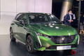 プジョー新型「308」はいつ日本で登場？ 新エンブレム初採用のモデルはどう進化した？