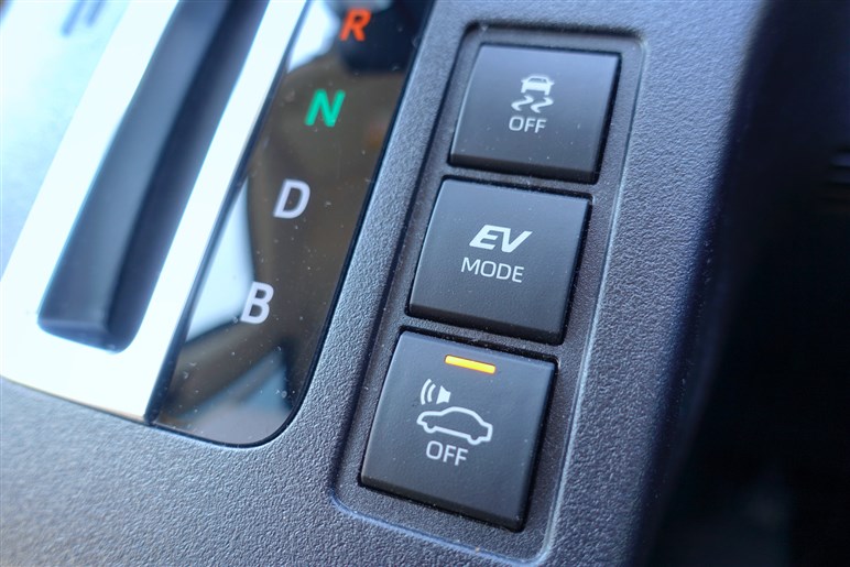 車の鍵の電池を自分で交換する方法。応急処置や予防法も解説【購入ガイド】