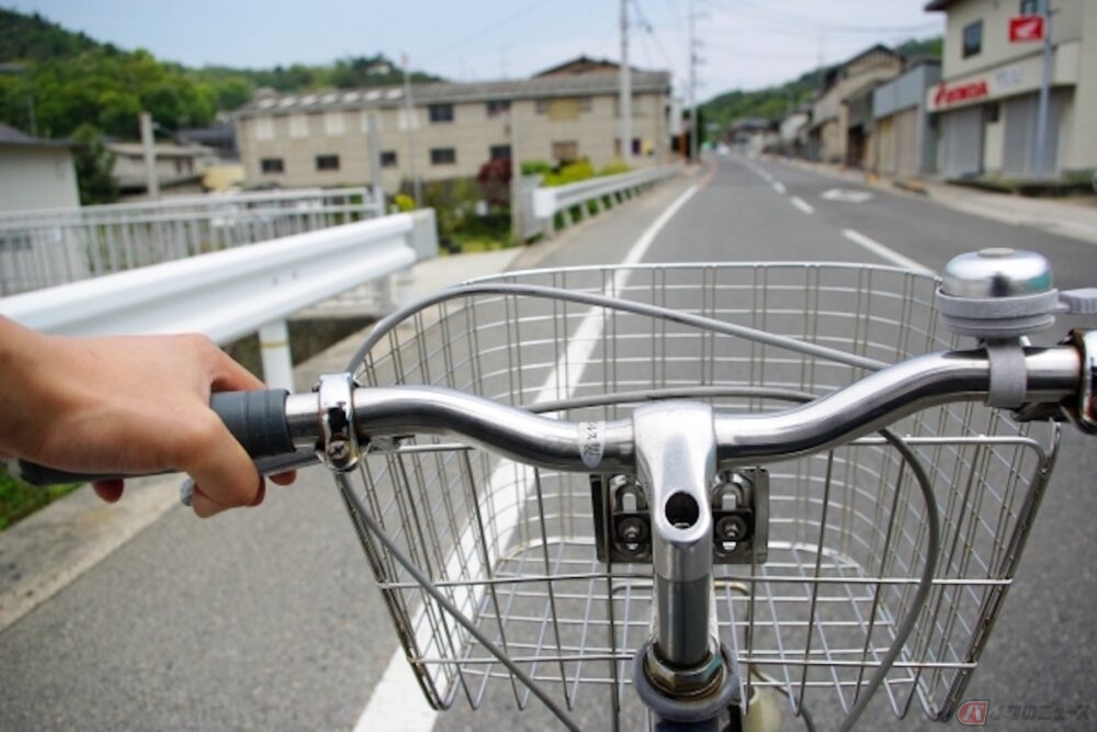 バイク 自転車逆走 事故