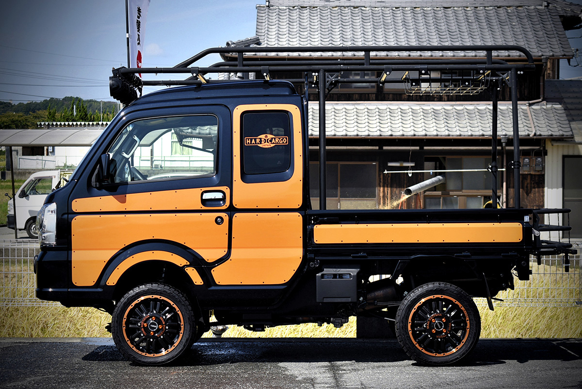 軽トラ 軽バンをアゲるならタイヤがキモ いま続々登場の泥系 ボコボコタイヤ とは Auto Messe Web 自動車情報サイト 新車 中古車 Carview