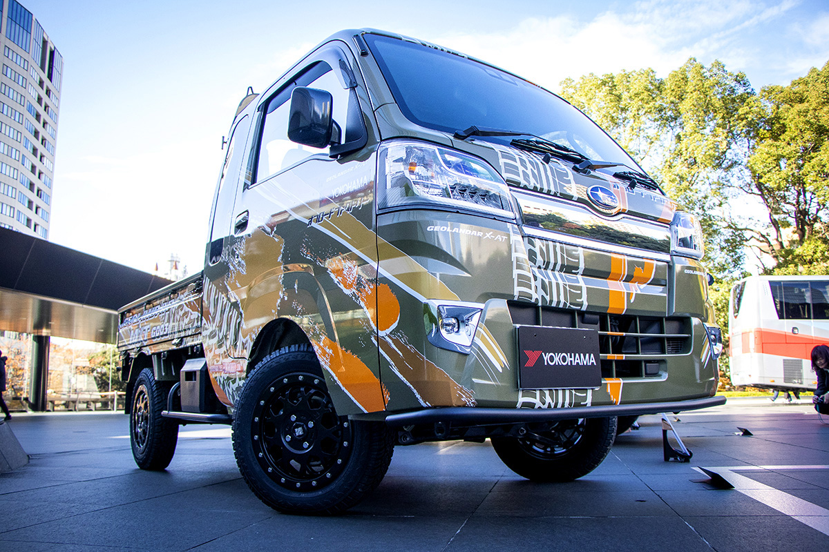 軽トラ 軽バンをアゲるならタイヤがキモ いま続々登場の泥系 ボコボコタイヤ とは Auto Messe Web 自動車情報サイト 新車 中古車 Carview