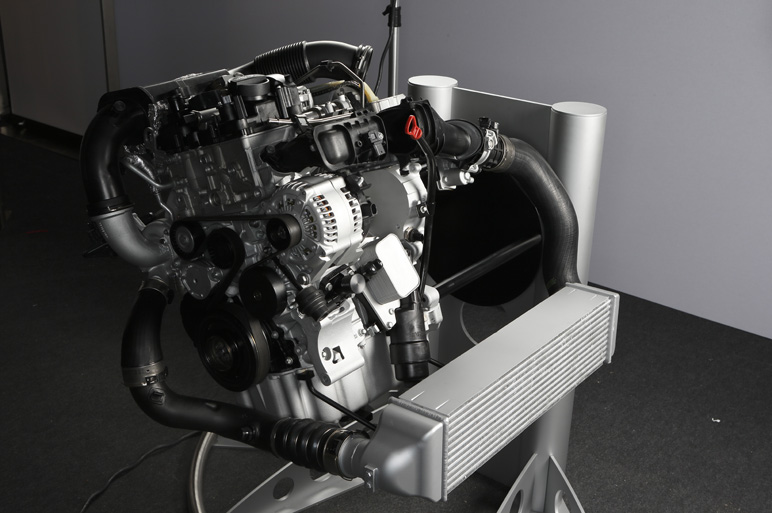 BMW新3気筒エンジン　プロトタイプに試乗した