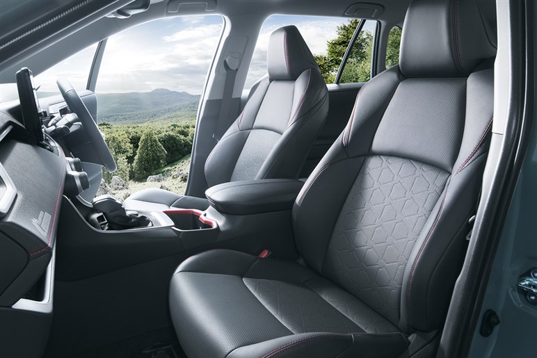 “世界の人気車”なのに販売50位に失速。トヨタSUVの大黒柱「RAV4」に何が起きているのか？
