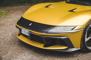 「外車の車名どう呼ぶか」問題　英語読みか母国の発音か　英国記者の視点