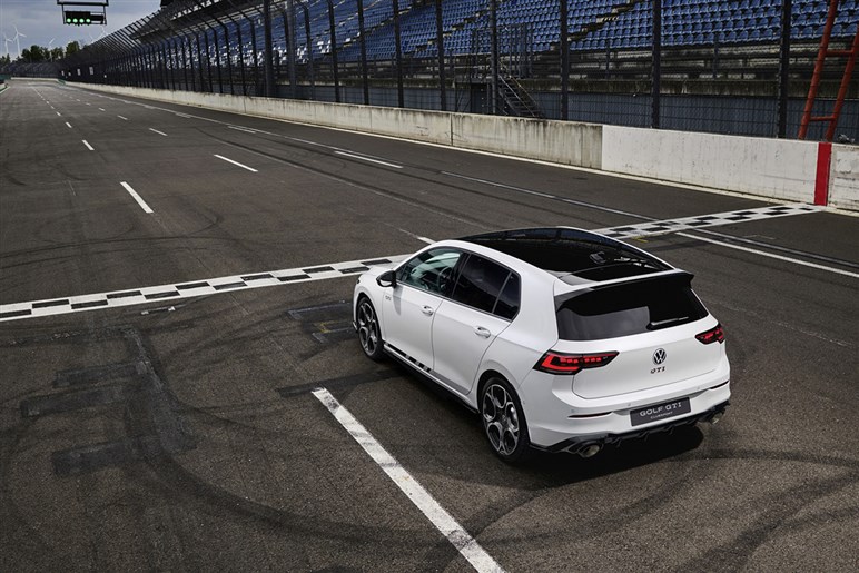 【FFゴルフ最強】ニュルモード搭載「GTI クラブスポーツ」。価格も、日本に入るのかも気になる！