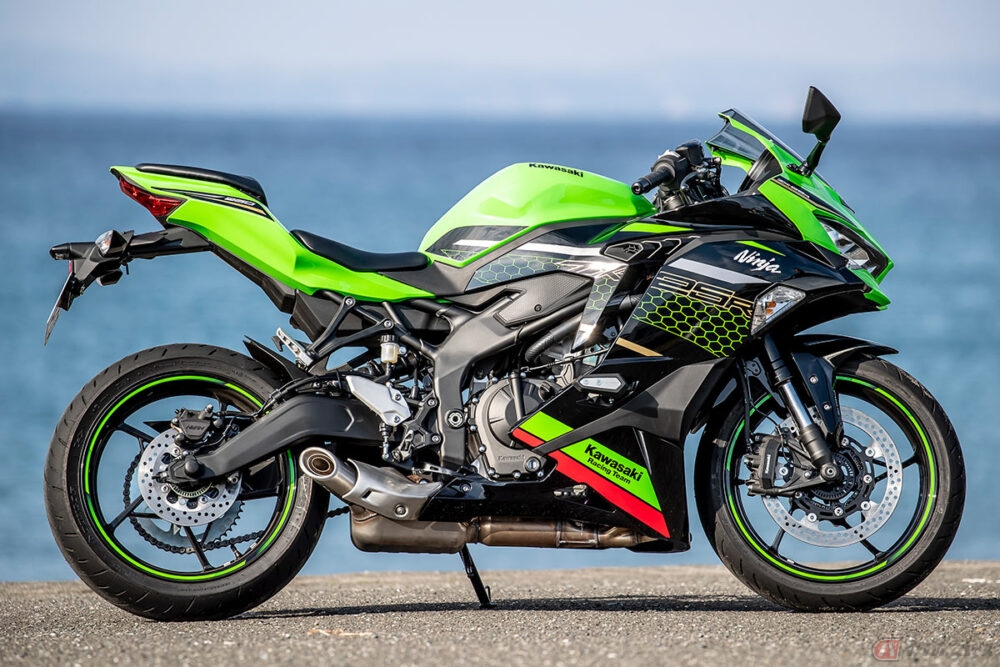 期待と驚きとともに登場したカワサキ Ninja Zx 25r クラスを超えた存在感が特徴 バイクのニュース 自動車情報サイト 新車 中古車 Carview