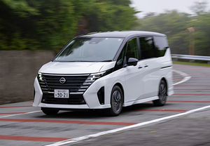 【クルマの通知表】セレナは「家族のファーストカー」。新開発e-POWERが提供するドライビングプレジャーとは