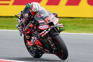 【MotoGP】アプリリア、優遇措置の『Dクラス落ち』は避けたいとマネージャー。残り2戦で26ポイントが条件