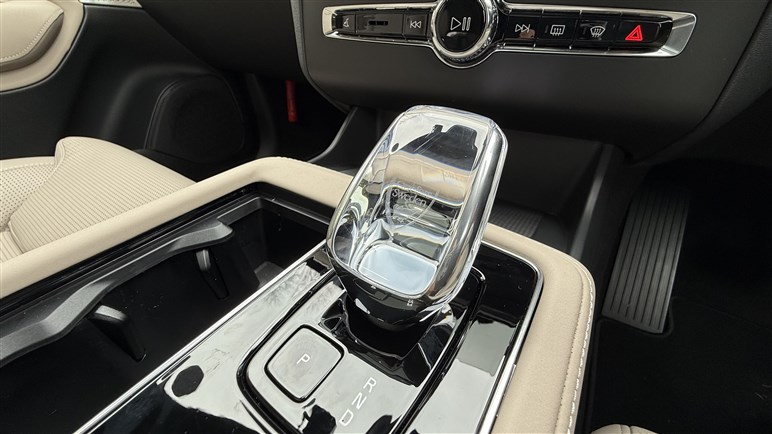 ロングセラーというボルボ流の安心感。最上級SUV「XC90」は“大幅改良”で鮮度が高まった今が買いかも