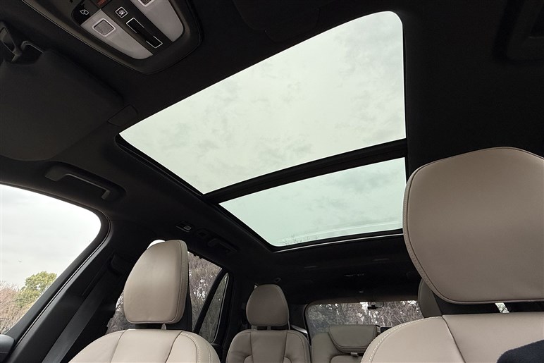 ロングセラーというボルボ流の安心感。最上級SUV「XC90」は“大幅改良”で鮮度が高まった今が買いかも