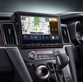 新型デリカD:5のディーラーオプションにクラリオンのQuad Viewナビを採用 【CAR MONO図鑑】