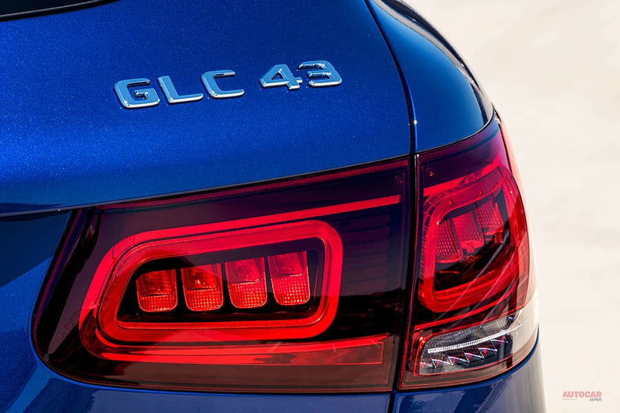 新型メルセデスAMG GLC 43/GLC 43クーペ　内外装が変更　23ps増　BMW X3 M40iに照準