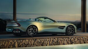 アストンマーティンが同社史上最もパワフルなコンバーチブルを発表！「V12アストンマーティン ヴァンキッシュ ヴォランテ」登場！