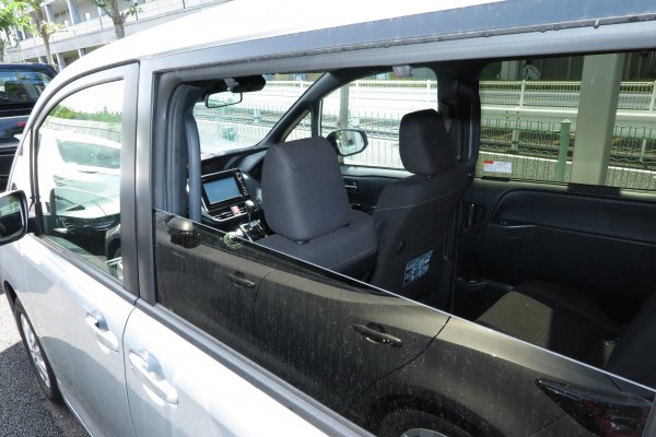 【なぜ後席の窓は全部開かないのか?!】国産全乗用車「全部開く車」と開かない理由（ベストカーWeb） 自動車情報サイト【新車・中古車