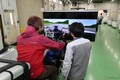 レーダーではなく人間と同じ2つの目「ステレオカメラ」で前方検知! スピードバンプも認知!! 2輪車用先進運転支援システムの最先端を知る!!