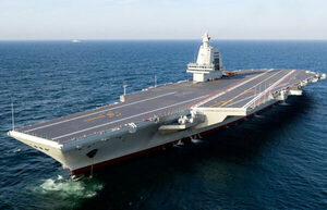 中国軍の「巨大空母」台湾海峡を就役後初めて通過!? その目的とは