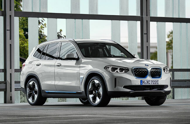 BMW初の電気自動車SUV「iX3」が世界初公開。市場投入は2020年後半から実施予定