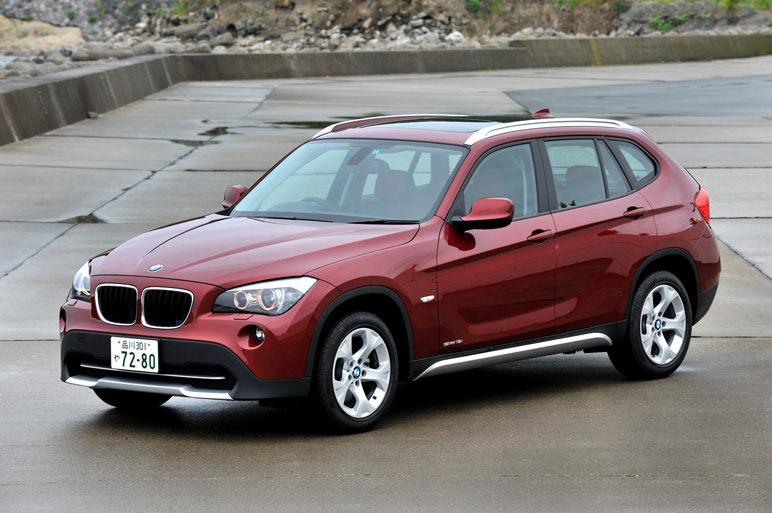 新型BMW X1に試乗！ 3高ならぬ“3低”の魅力