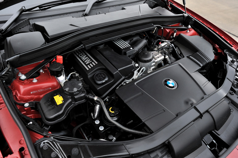 新型BMW X1に試乗！ 3高ならぬ“3低”の魅力
